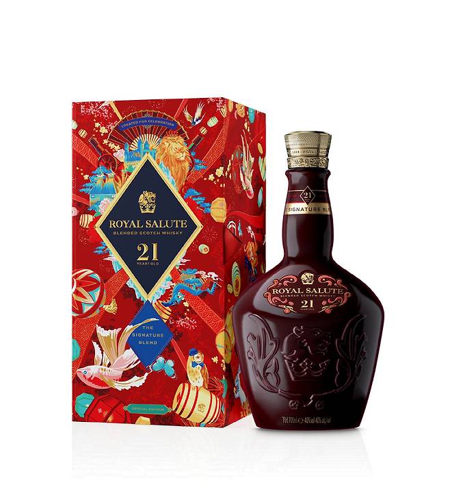 ◇ 로얄살루트 21년 셀러브레이션 패키지. 사진제공=페르노리카코리아