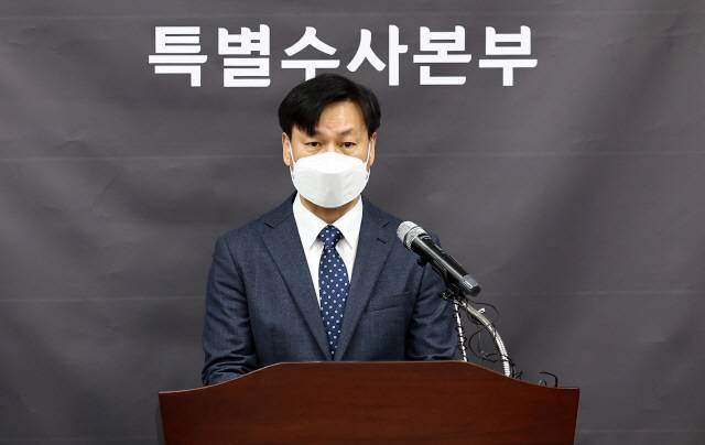 ▲ 손제한 이태원 특별수사본부장이 13일 오전 서울 마포구 이태원 사고 특별수사본부에서 수사 결과에 대한 브리핑을 하고 있다.연합뉴스