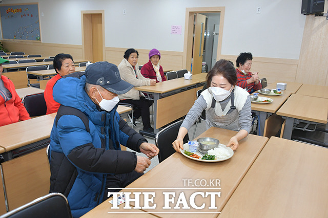 코로나19 여파로 멈췄던 전북 순창군 순창읍교회와 쌍치면 분회 경로당 등 2개소 무료 경로식당이 다시 문을 활짝 열었다. /사진=순창군 제공