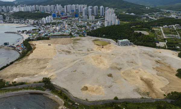 최근 부산시와 공공기여협상을 끝낸 부산 기장군 옛 한국유리 부지. 국제신문DB