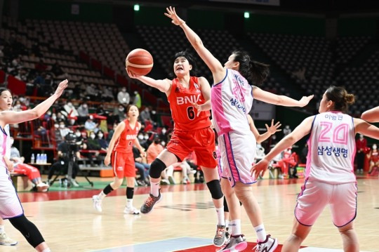 BNK 이소희의 슛[WKBL 제공]