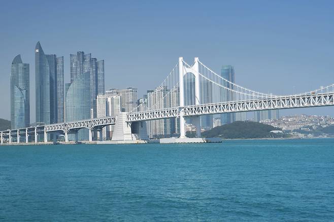 부산 광안대교 전경 / 사진 = 부산시 제공