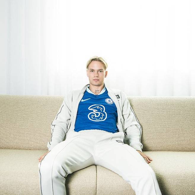 ▲ 첼시 유니폼을 입은 미하일로 무드리크. ⓒ첼시 공식