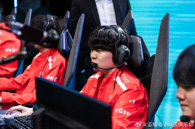 사진=탑 이스포츠(TES) 공식 웨이보, 루키 송의진