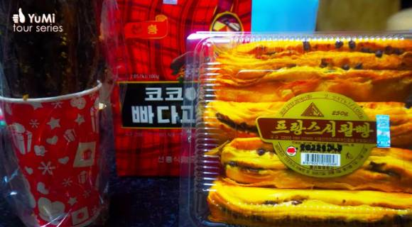 유미가 소개한 평양 과자  [사진=유튜브 Olivia Natasha- YuMi Space DPRK daily 캡처 ]