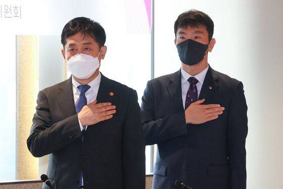 김주현 금융위원회 위원장(왼쪽)과 이복현 금융감독원장. (사진=연합뉴스)