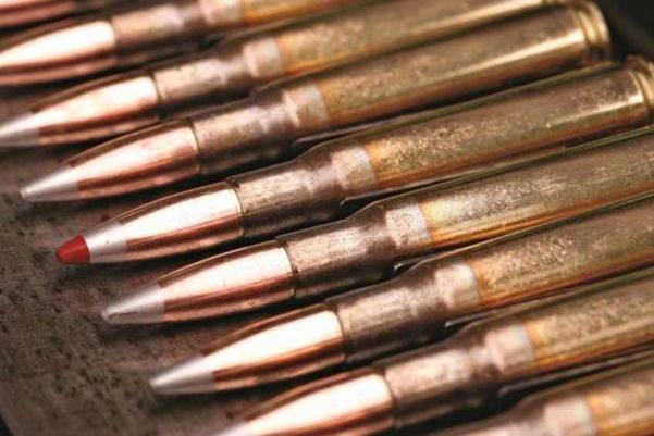 풍산이 생산하는 구경 50 기관총탄./조선DB