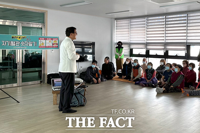 전북 순창군은 각 읍·면 56개소 경로당을 방문해 ‘자기혈관 숫자알기’ 교육을 전개했다. /순창군 제공