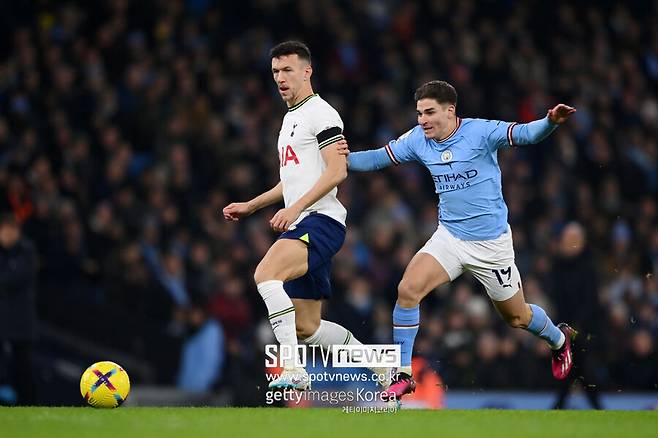▲ 이반 페리시치(토트넘)가 맨체스터 시티전 역전패의 원흉이 됐다.
