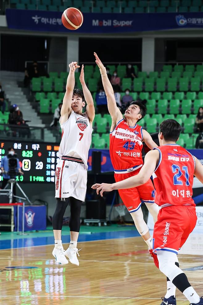 현대모비스 서명진(7번) 슛 [KBL 제공. 재판매 및 DB 금지]