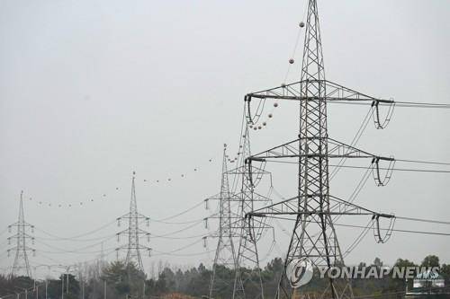파키스탄 라왈핀디의 송전탑 모습. [AFP 연합뉴스 자료사진. 재판매 및 DB 금지]