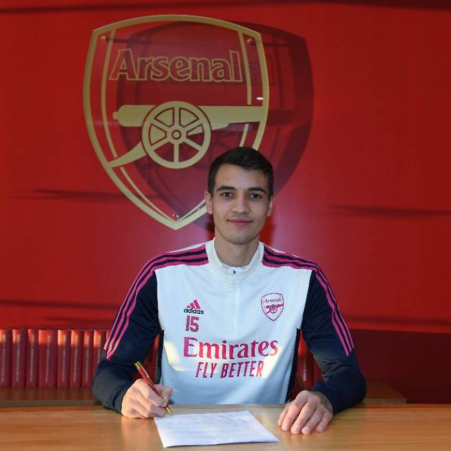 야쿠프 키비오르. 아스널 트위터