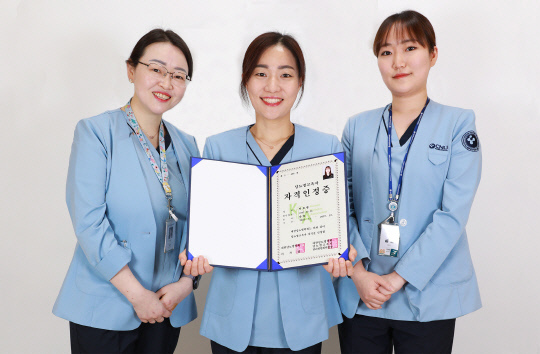 왼쪽부터 김은진, 김정현, 이보람 간호사. 사진=세종충남대병원 제공