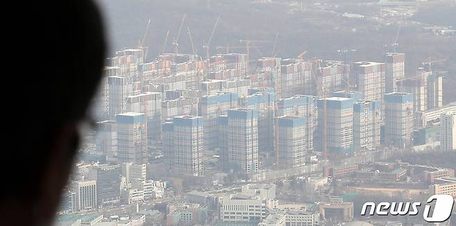 서울 강동구 둔촌주공 재건축 공사 현장 /사진=뉴스1