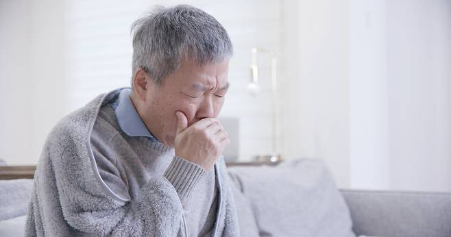 폐렴을 일으키는 독감 바이러스에 감염된 사람들은 그렇지 않은 사람들보다 알츠하이머에 걸릴 가능성이 4배 더 높았다. [사진= 게티이미지뱅크]