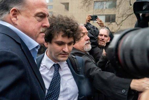 파산한 가상화폐 거래소 FTX 창업자 샘 뱅크먼-프리드가 뉴욕 연방법원 심리에 지난 3일 출석하고 있다. ⓒ 로이터/연합뉴스