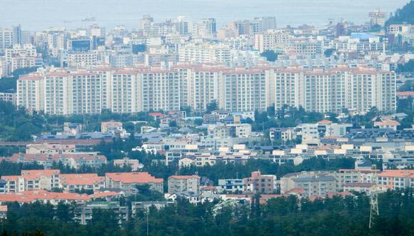 미분양 넘치는데 또 '물량 폭탄'…벼랑 끝에 선 지방 아파트