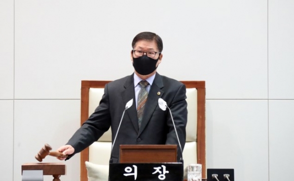 박광순 성남시의회 의장이 제279회 임시회를 개회했다. 성남시의회 제공