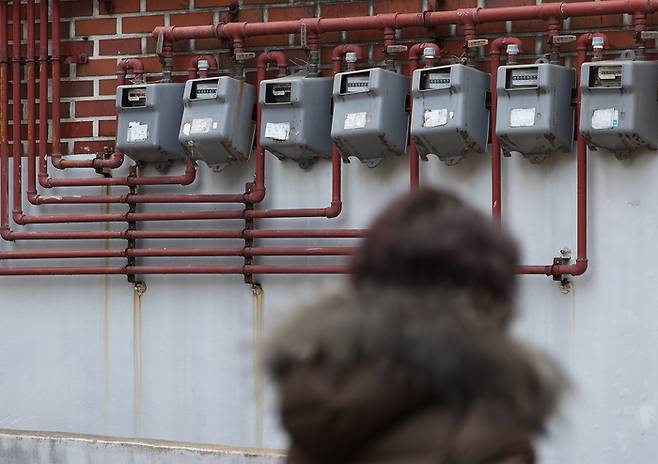 계속되는 난방비 부담 [사진출처 = 연합뉴스]
