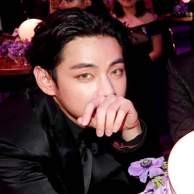 방탄소년단 뷔, '2023 세계에서 가장 잘 생긴 남자' 1위