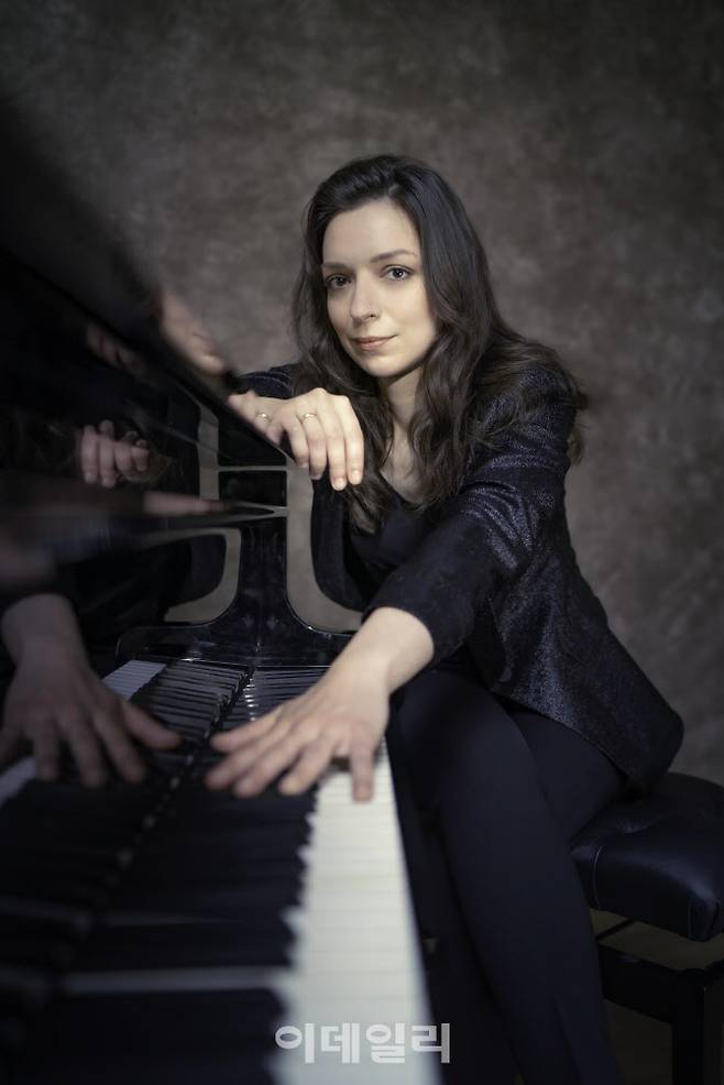 피아니스트 율리아나 아브제예바. (사진=마스트미디어)