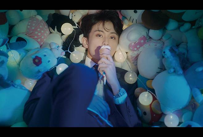 NCT127 ‘Irregular Office’.