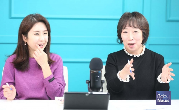 베이비뉴스 맘스클래스에 장재진 언어치료사가 출연해 0~6세 언어발달 고민에 대한 이야기를 시청자들과 함께 나누는 모습. 진행은 육아캐스터 이나영 MC가 맡았다. 소장섭 기자. ⓒ베이비뉴스