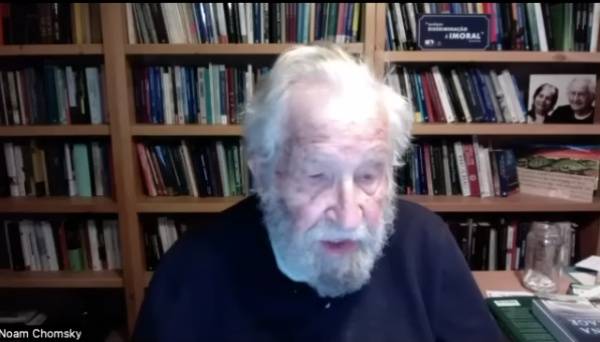 ▲촘스키 교수ⓒ유튜브 화면 갈무리
