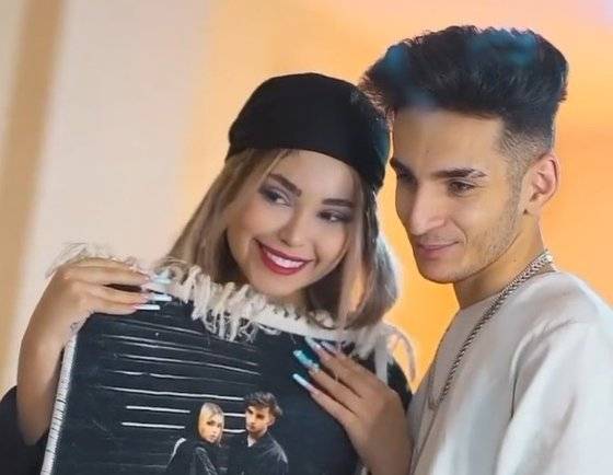 이란의 커풀 아스티아즈 하기기(왼쪽)와 아미르 모하마드 아마디(22)가 최근 공공장소에서 춤을 춰 부정부패, 성매매 행위, 선전 조장 혐의로 유죄 판결을 받은 것으로 알려졌다. 사진 아스티아즈 하기기 SNS 캡처