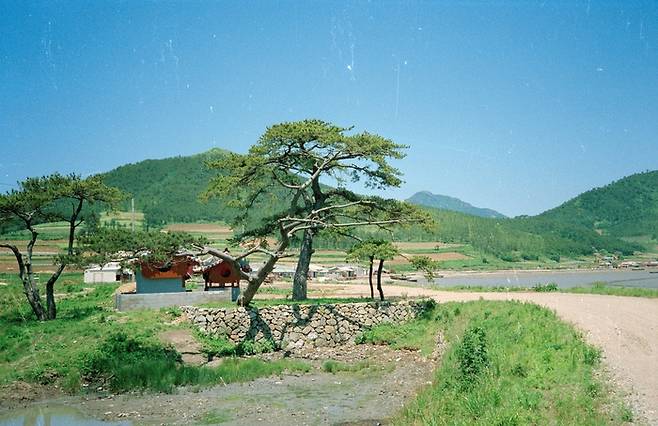 전남 진도군 굴포마을에 있는 고산 윤선도의 사당인 ‘고산사’. 이 사당은 조선 시대 굴포만 간척사업을 마무리한 윤선도를 기리기 위해 세워졌다. 굴포당제보전회 제공.