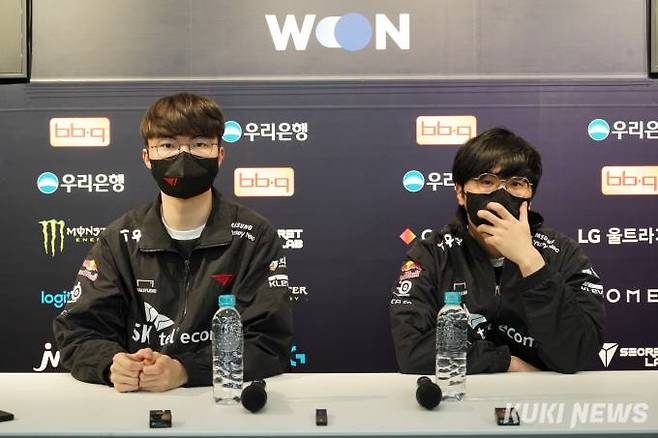 왼쪽부터 이상혁과 배성웅 감독.&nbsp; &nbsp;사진=문대찬 기자