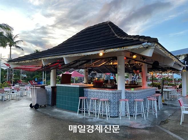 PIC 사이판 수영장 근처에 있는 ‘부이바’ / 사진=홍지연 여행+ 기자