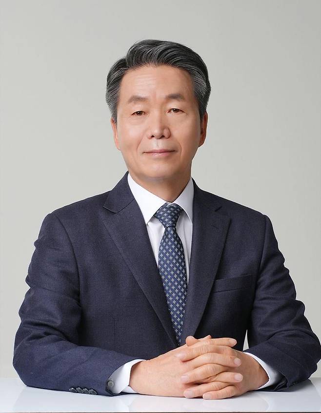 윤석열 대통령은 3일 국가인권위원회 상임위원에 김용원 부산항법률사무소 대표변호사를 임명했다. (대통령실 제공) 2023.2.3/뉴스1