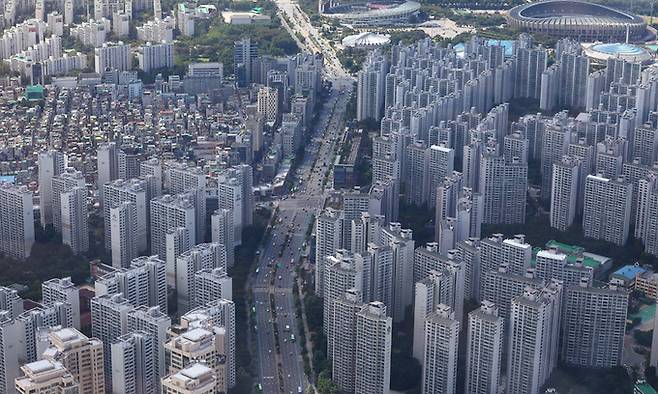 서울 송파구 롯데월드타워 전망대에서 바라본 강남권 일대 아파트 단지. 세계일보 자료사진