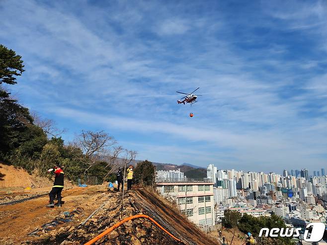 화재가 발생한 부산 남구 재개발공사현장(부산경찰청 제공)