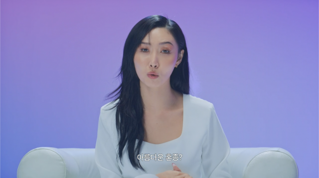 / 사진=티빙 오리지널 다큐멘터리 '케이팝 제너레이션' 2화에 출연한 그룹 마마무 화사가 인터뷰에서 "K팝은 수많은 사람들이 함께 일궈낸 아름다운 혼종”이라고 정의했다.