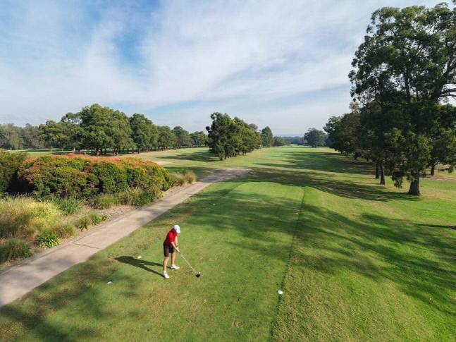 캐디는 없지만 카트는 선택할 수 있고, 걸어서 라운드할 수도 있는 게 호주에서는 이상한 일이 아니다. 골프 대중화를 정책과제로 삼은 정부가 고민해야 할 지점이다. 사진제공 | 폭스힐 골프클럽