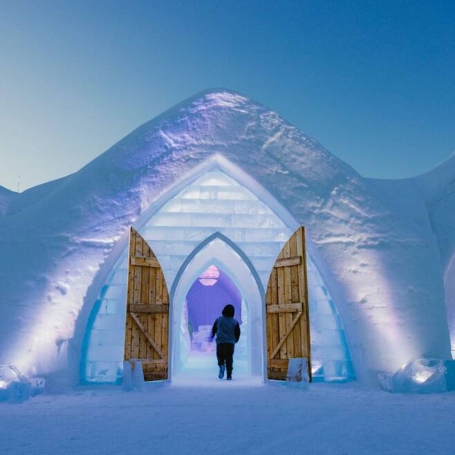 눈과 얼음으로 만든 퀘벡시티 아이스 호텔.  /아이스 호텔 페이스북