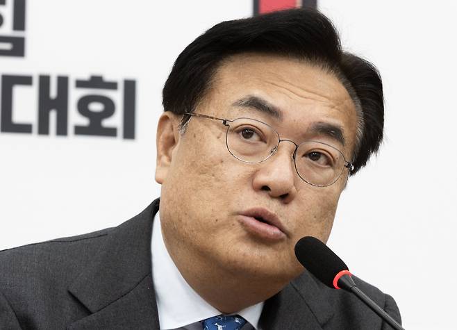 정진석 국민의힘 비상대책위원장이 6일 오전 서울 여의도 국회에서 열린 비상대책위원회의에서 발언을 하고 있다. /뉴스1