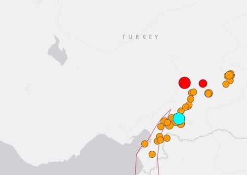 6일 튀르키예에서 발생한 강진과 그 여진들. 동그라미 하나하나가 지진 발생 위치와 그 규모를 나타낸다. 미국 지질조사국(USGS) 홈페이지 캡처. 연합뉴스