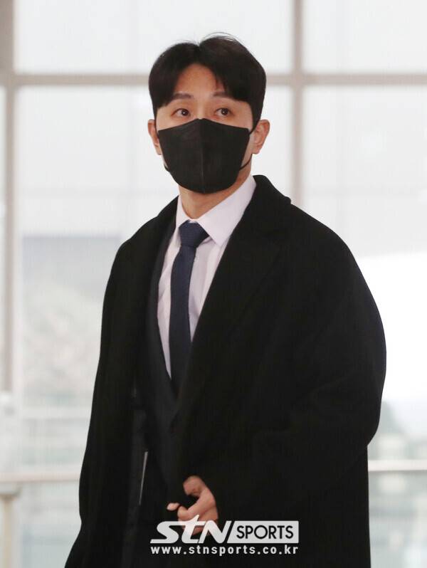 전 쇼트트랙 국가대표 출신의 빅토르 안(한국명 안현수)이 지난 1월 12일 오후 경기도 성남시청에 마련된 빙상팀 코치직 공개채용 면접시험장으로 들어서고 있다. 사진┃뉴시스