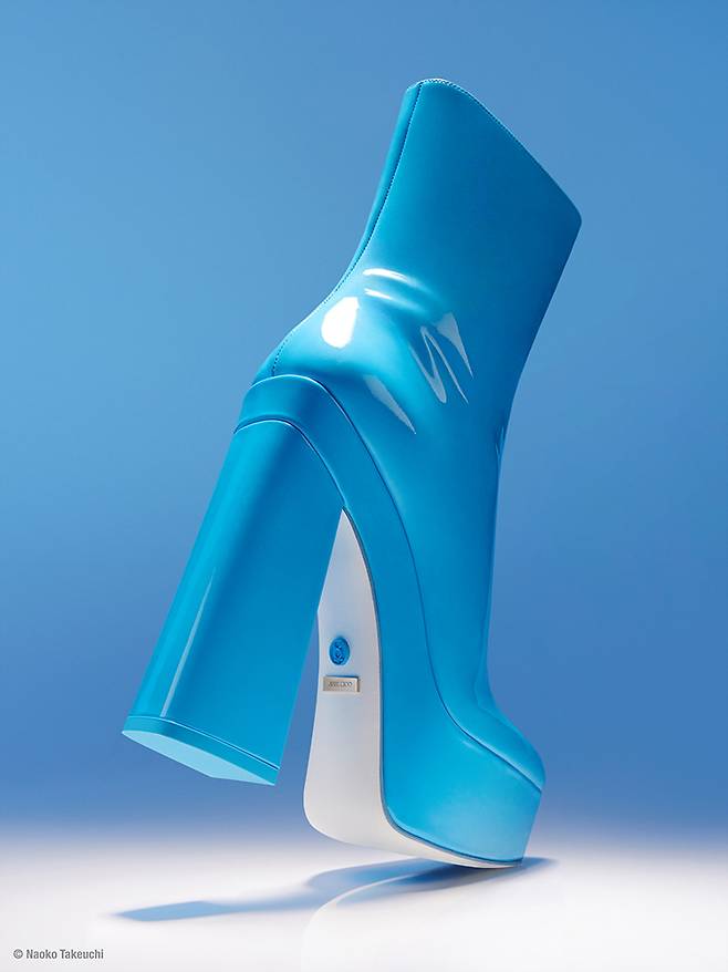 사진 : 지미추(Jimmy Choo™),&nbsp;JIMMY CHOO X PRETTY GUARDIAN SAILOR MOON_SAILOR MERCURY BOOT 140_3x4