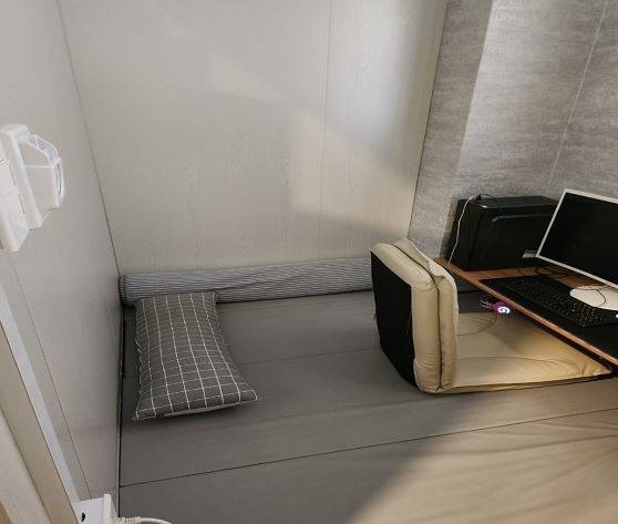 제주도 자치경찰단이 적발한 제주시 내 룸카페 내부. [사진 출처 = 제주도 자치경찰단]