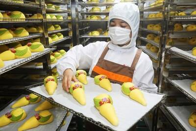 Photo shows Wendeng huabobo, an intangible cultural heritage in east China's Shandong Province.