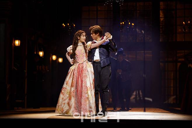 연극 ‘셰익스피어 인 러브’의 한 장면. (사진=쇼노트)