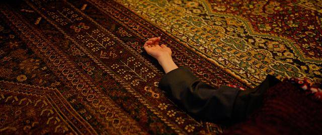 사이드는 거리의 여자들을 집으로 데려온 후 살인을 저지른다. 대부분 가난 때문에 밤거리에 나선 여자들이다. 판씨네마 제공