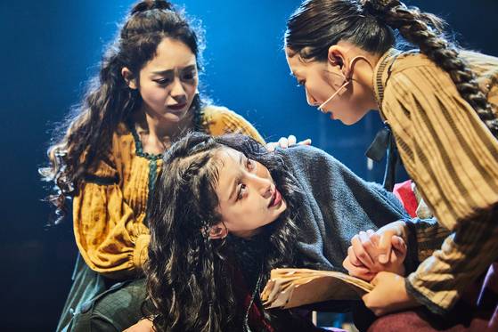 브론테 자매의 외침을 담은 록 다큐멘터리 뮤지컬 ‘웨이스티드’는 26일까지 대학로 아트원씨어터에서 공연된다. [사진 연극열전]