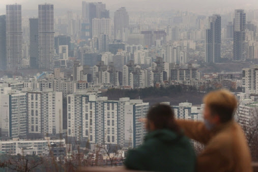 서울 남산에서 바라본 시내 아파트 단지 모습. (사진=연합뉴스)