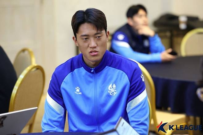 ▲ 공식 기록은 192cm지만 194cm까지 자랐다는 허율 ⓒ한국프로축구연맹