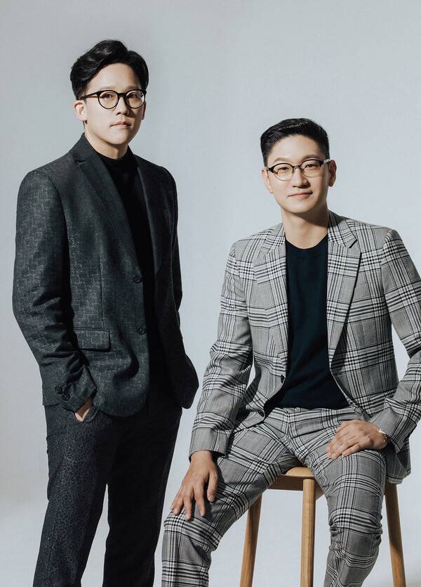▲ 미국 빌보드 ‘2022 인디 파워 플레이어스’에 선정된 이성수(왼쪽), 탁영준 SM 공동대표. 제공|SM엔터테인먼트